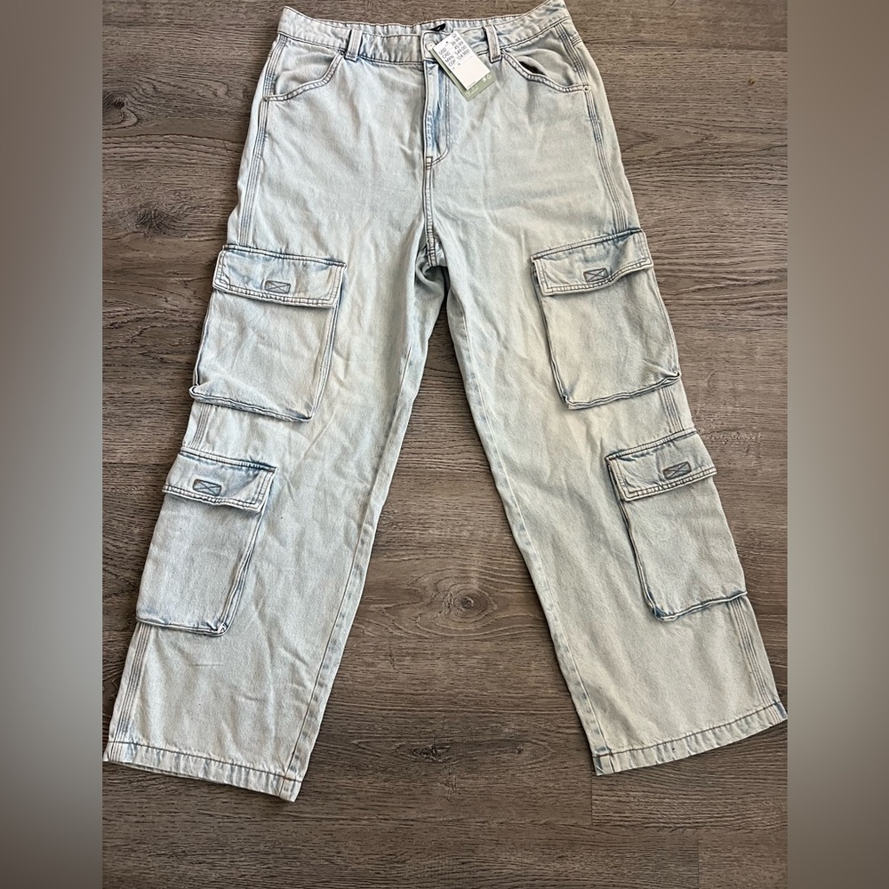 H&M cargo denim light wash straight leg jeans size 12